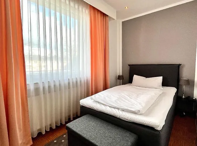 & Restaurant Westhoff Отель Шлос-Хольте-Штукенброк